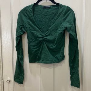 Brandy Melville Long Sleeve Crop Top